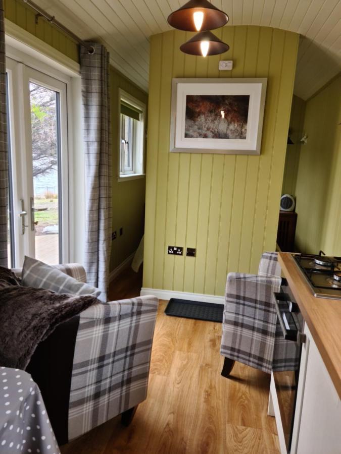 The Bay ,Luxury Shepherds Hut, Dundonnell ภายนอก รูปภาพ
