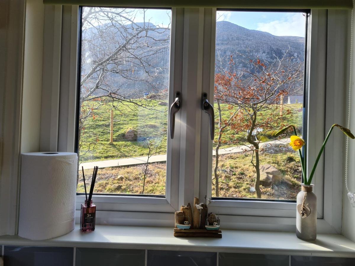 The Bay ,Luxury Shepherds Hut, Dundonnell ภายนอก รูปภาพ