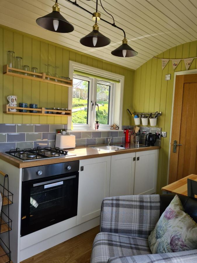 The Bay ,Luxury Shepherds Hut, Dundonnell ภายนอก รูปภาพ