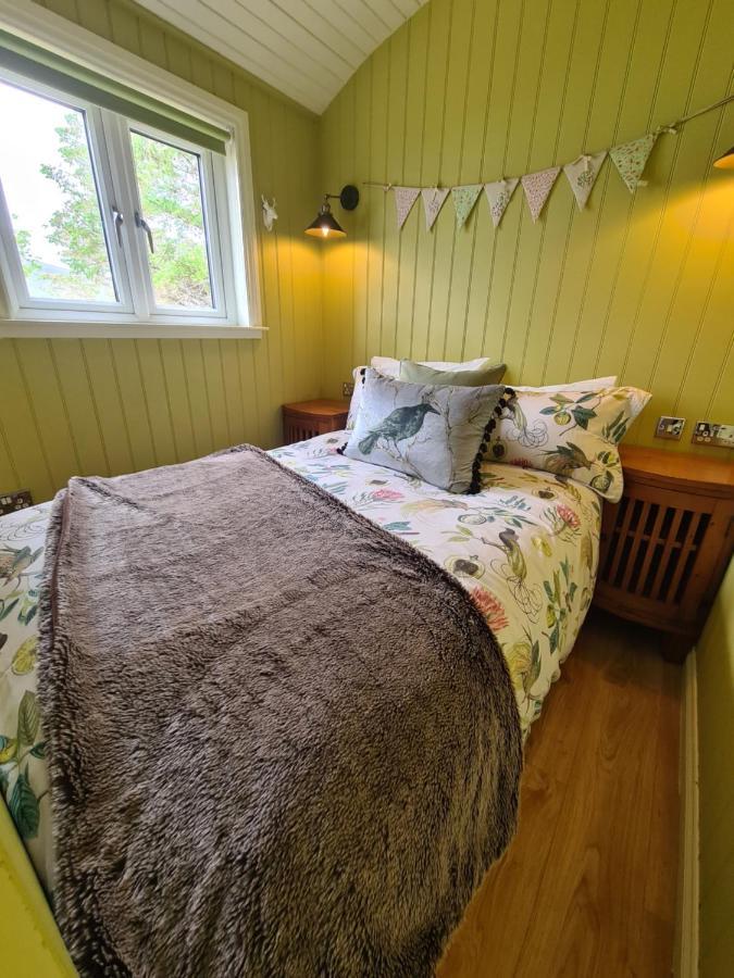 The Bay ,Luxury Shepherds Hut, Dundonnell ภายนอก รูปภาพ